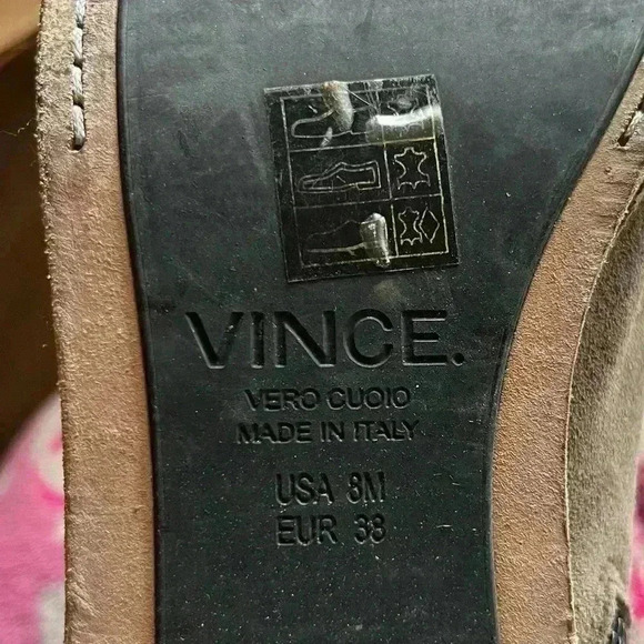 Vince Ruth Block Heel Suede Chelsea Bootie/ Ankle boots Size 8 - Picture 2 of 8